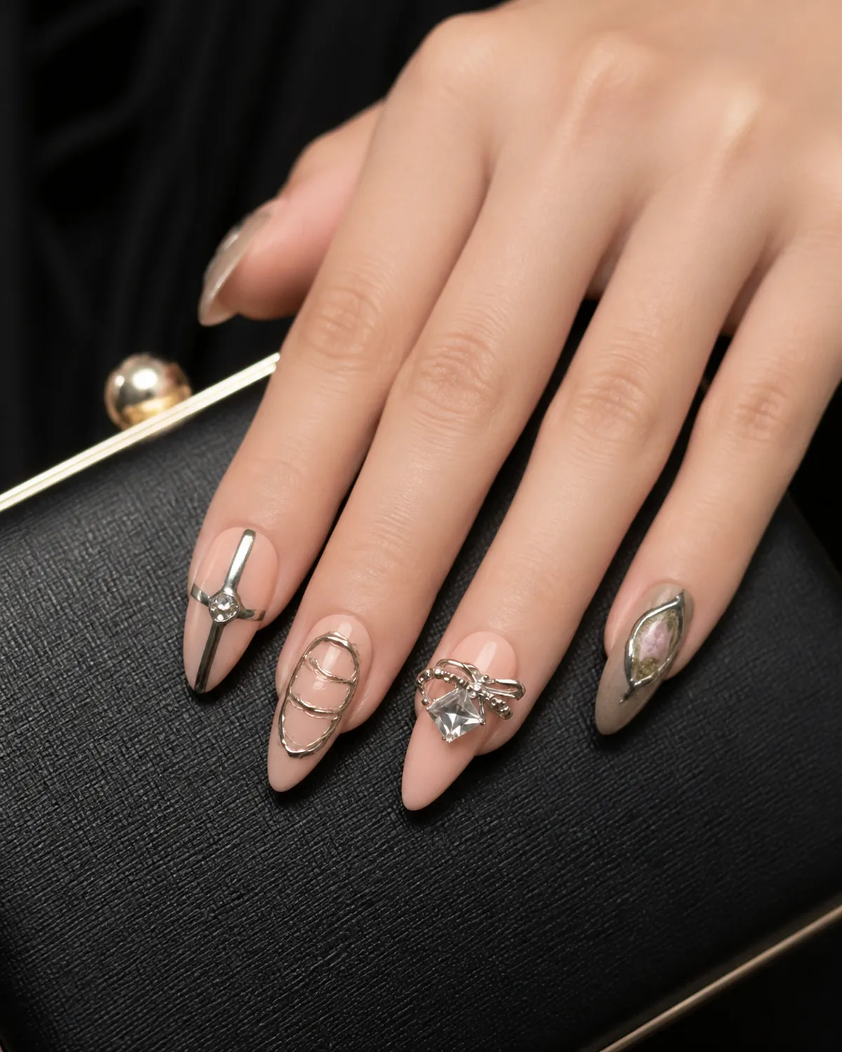 Studio Style WM0066 Press-On Nails view 3