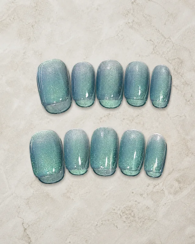 Lagoon Cat-Eye Press-On Nails product photograph