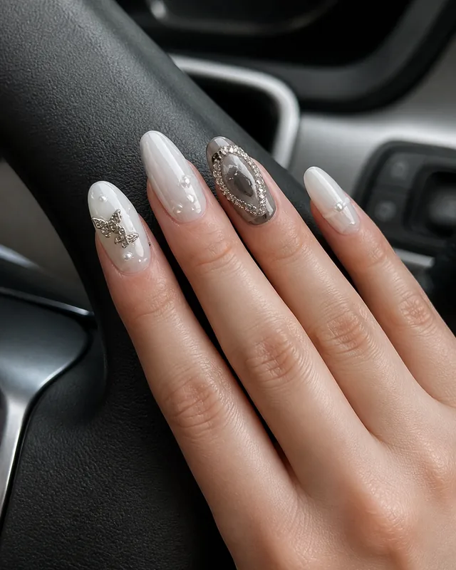 Sculpted Butterfly Chain Press-On Nails worn on hand