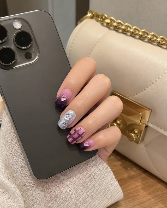Blackberry Sweetheart Press-On Nails worn on hand