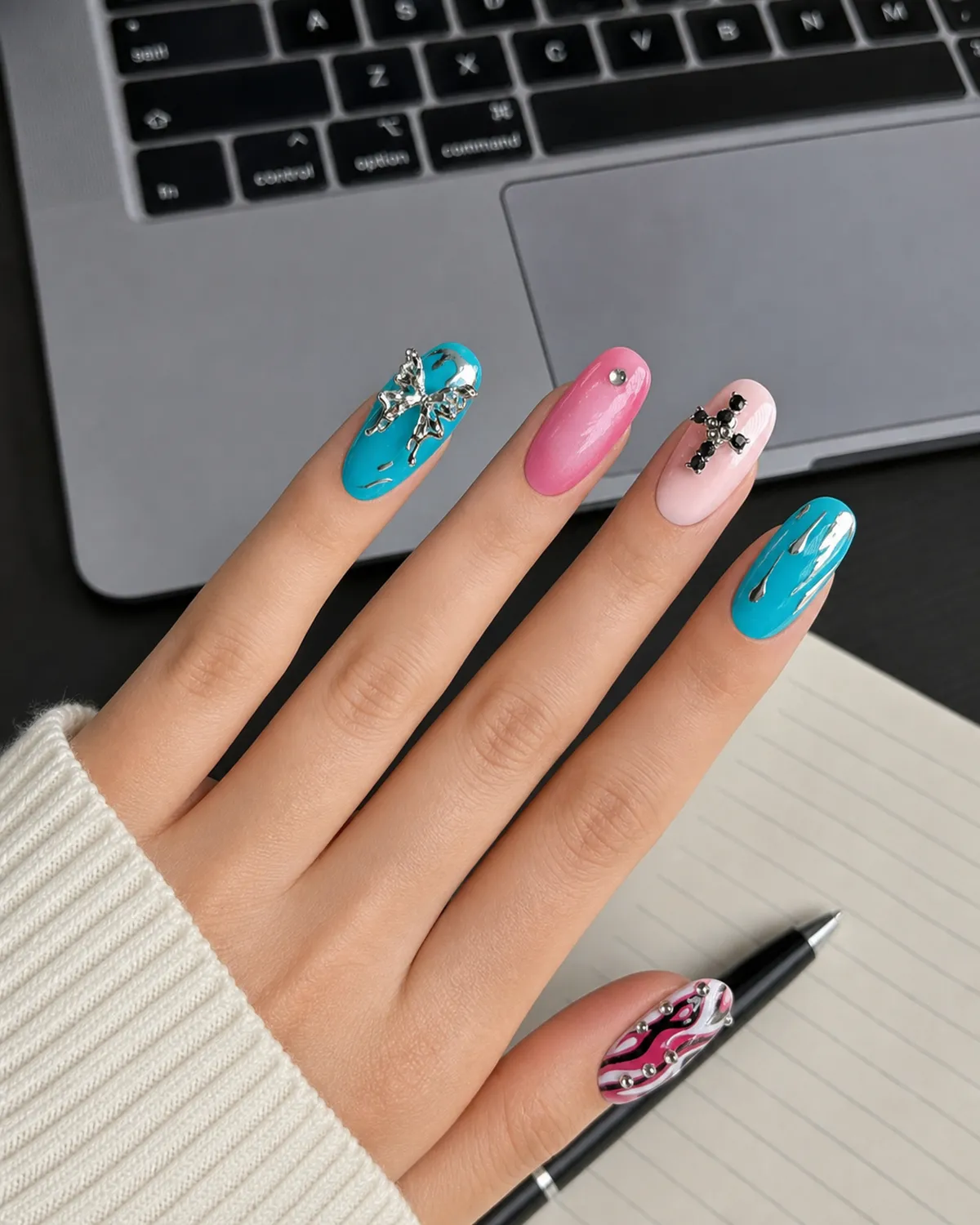 Studio Style WM0132 Press-On Nails view 3